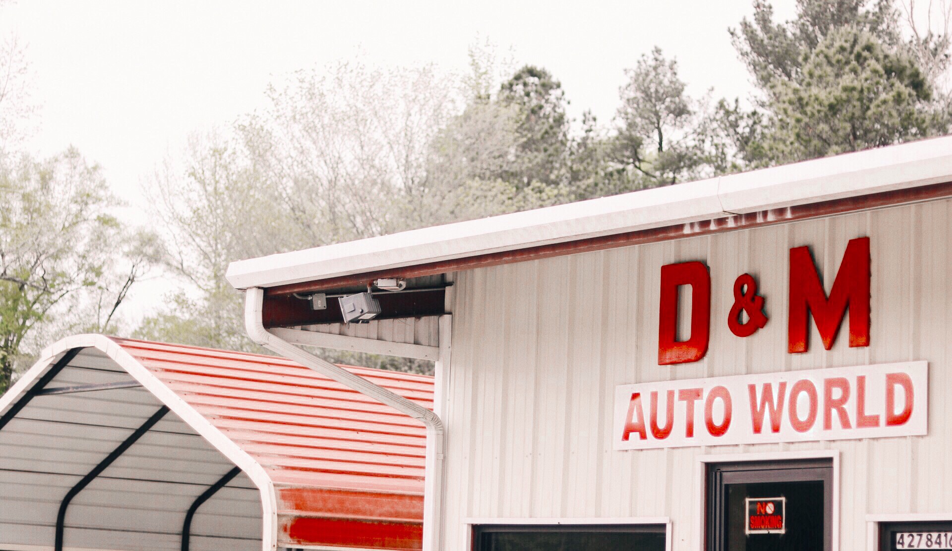 D & M Auto World