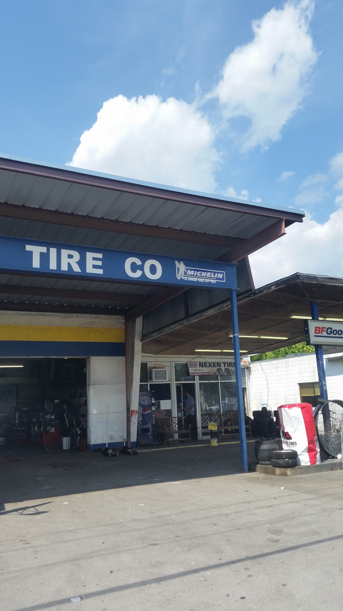 Davis Wholesale Tire Co
