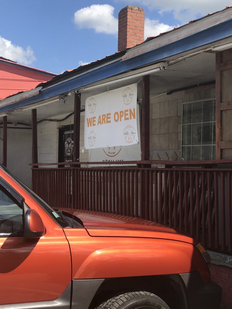 WILLIE MAE'S COUNTRY KITCHEN 107d S First Ave, Knightdale
