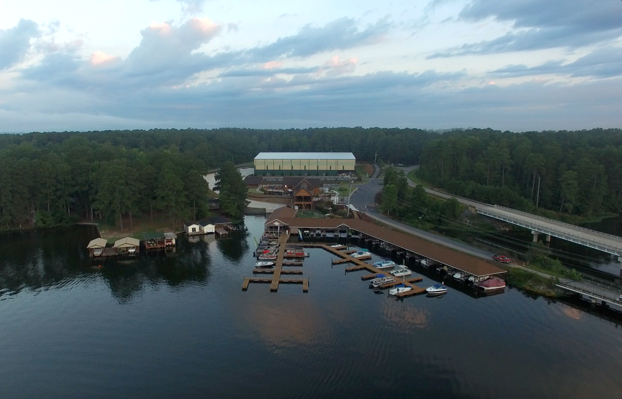 Lilly's Bridge Marina