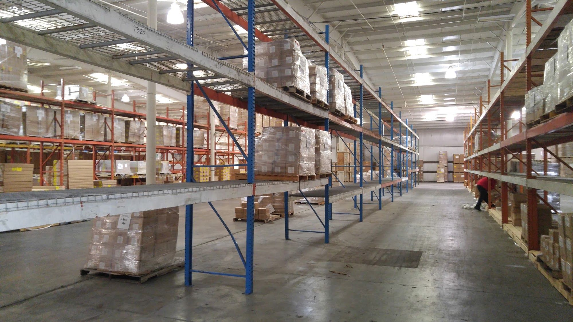 Service Logistics & Warehousing, LLC