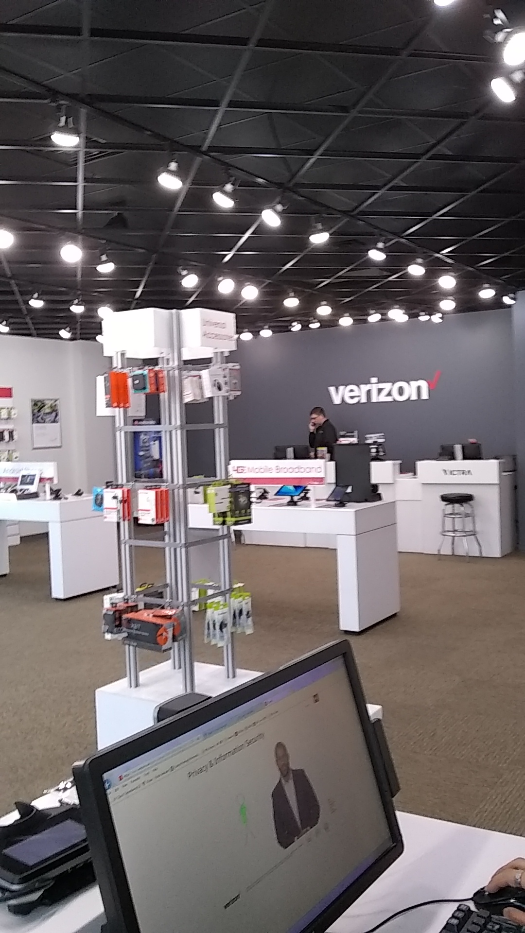 Z Wireless Verizon Wireless Premium Retailer