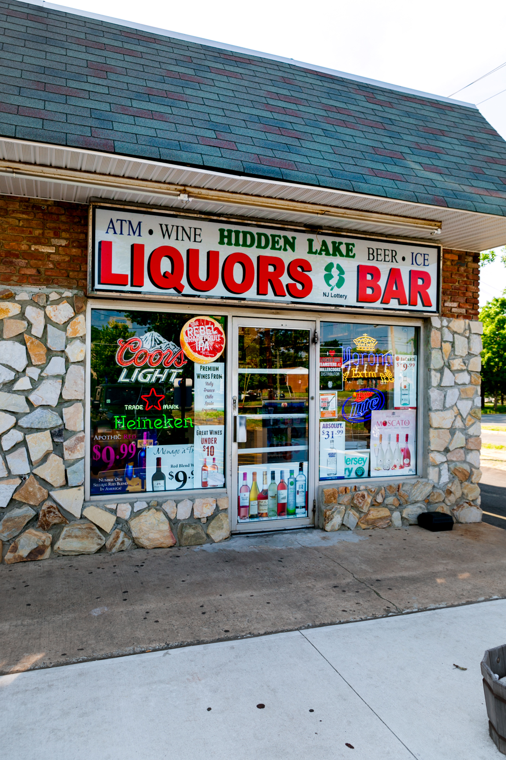 Hidden Lake Liquors and Bar