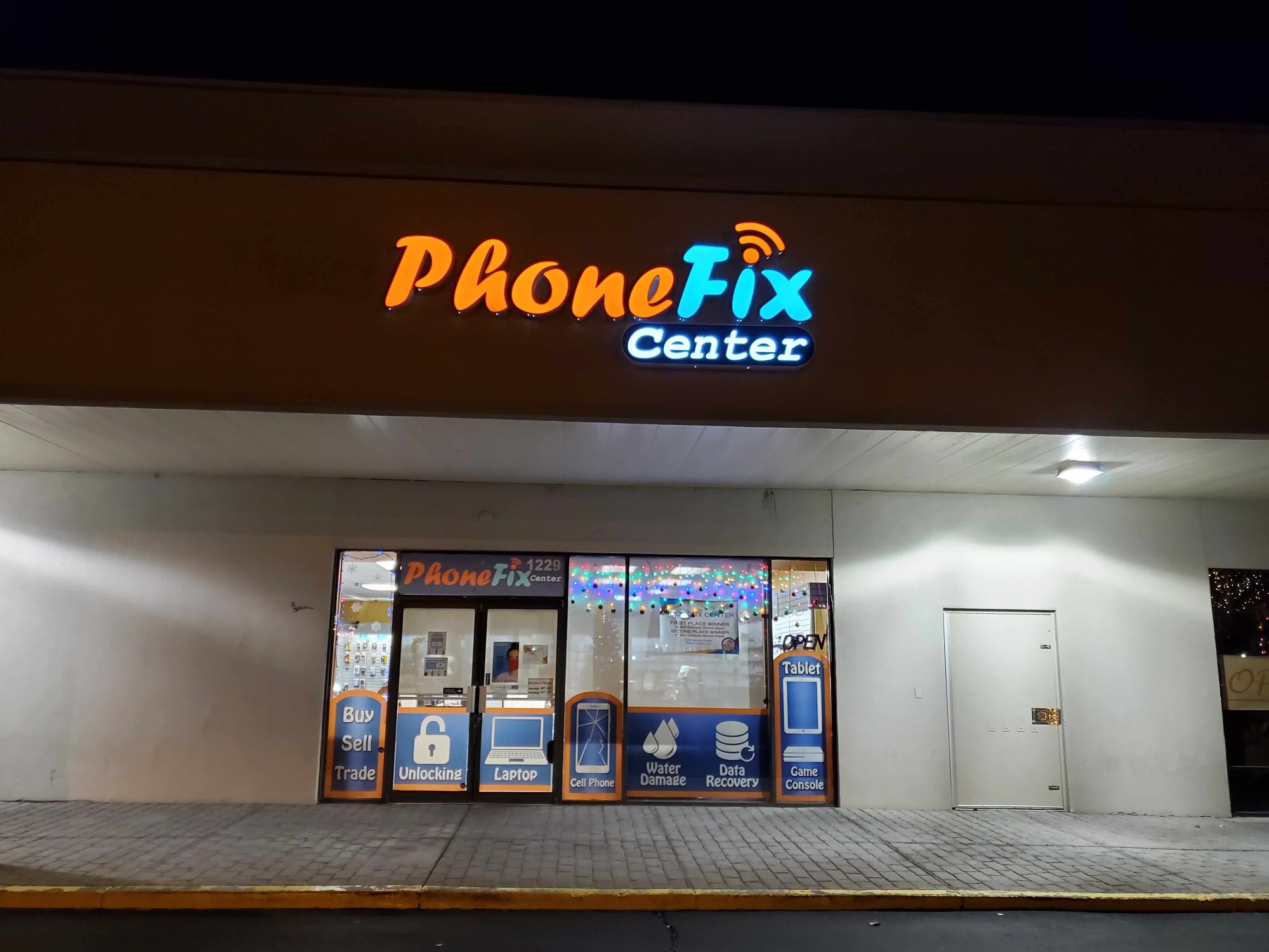 PhoneFix Center