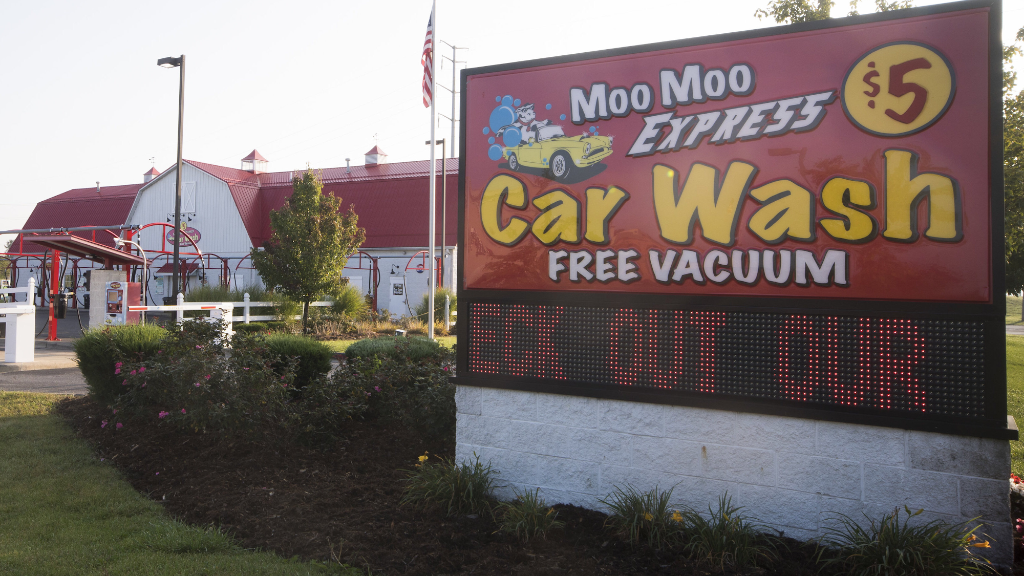 Moo Moo Express Car Wash - Broad St.