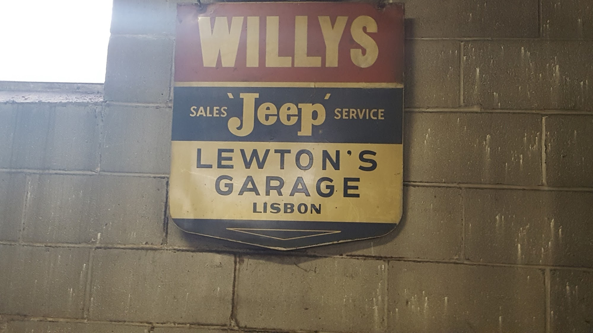 Lewton's Garage