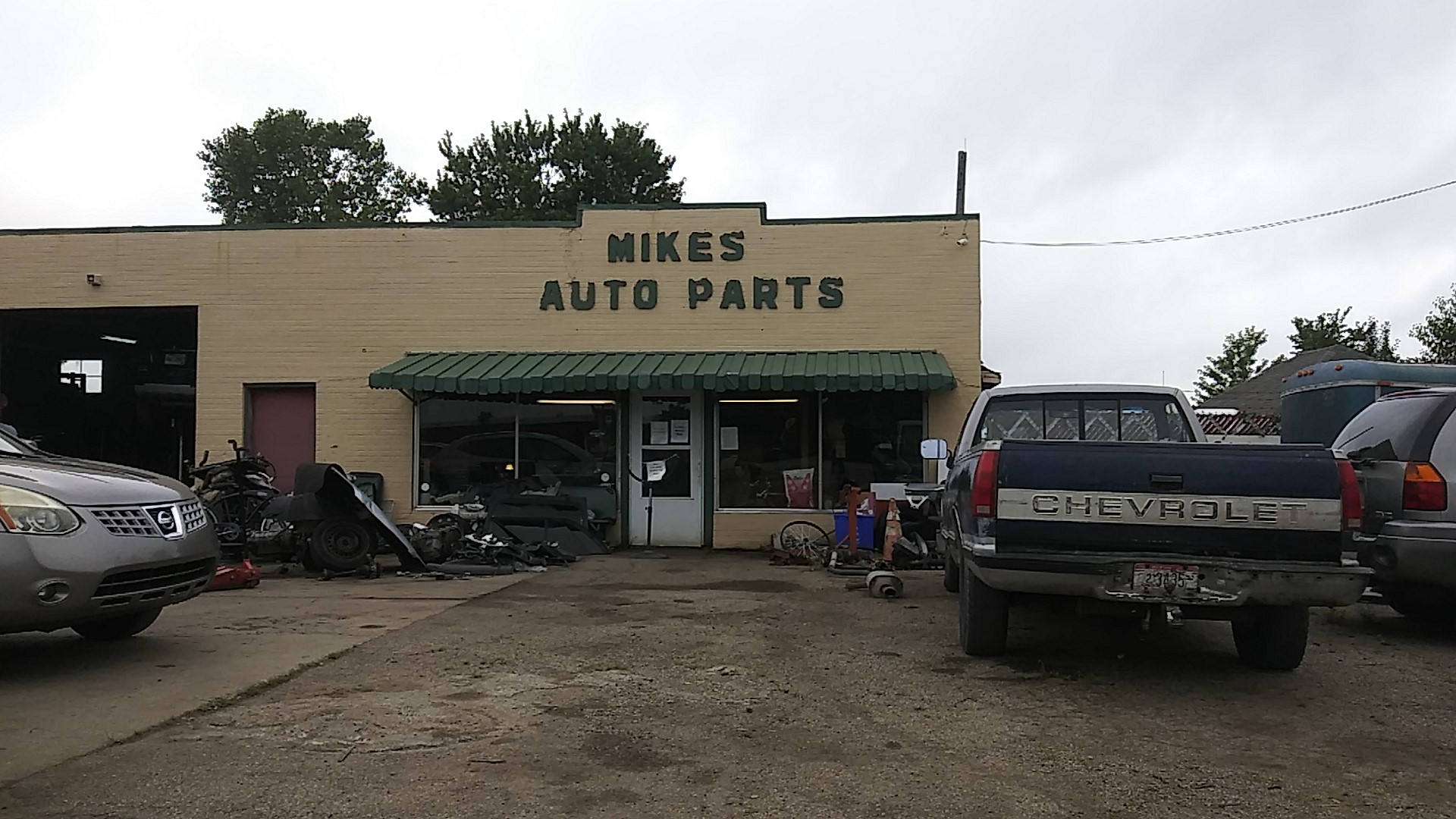 Mike's Auto Parts