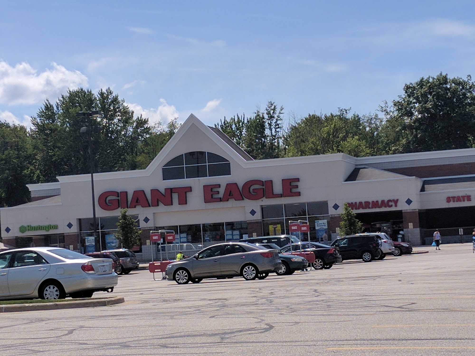 Giant Eagle Supermarket