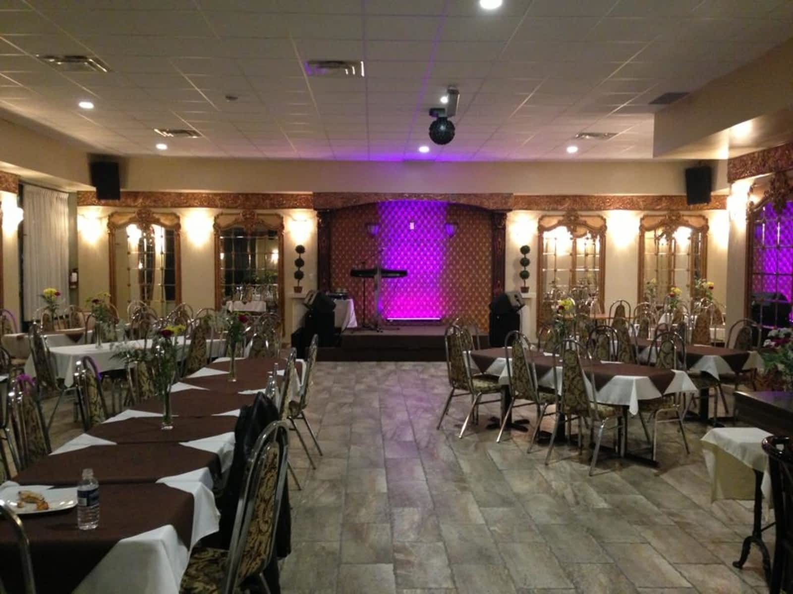Photo credit: yellowpages.ca