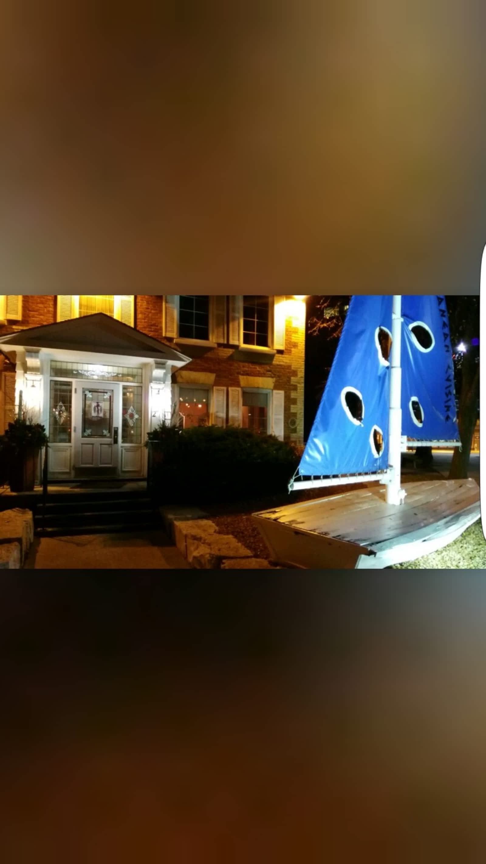 Photo credit: yellowpages.ca