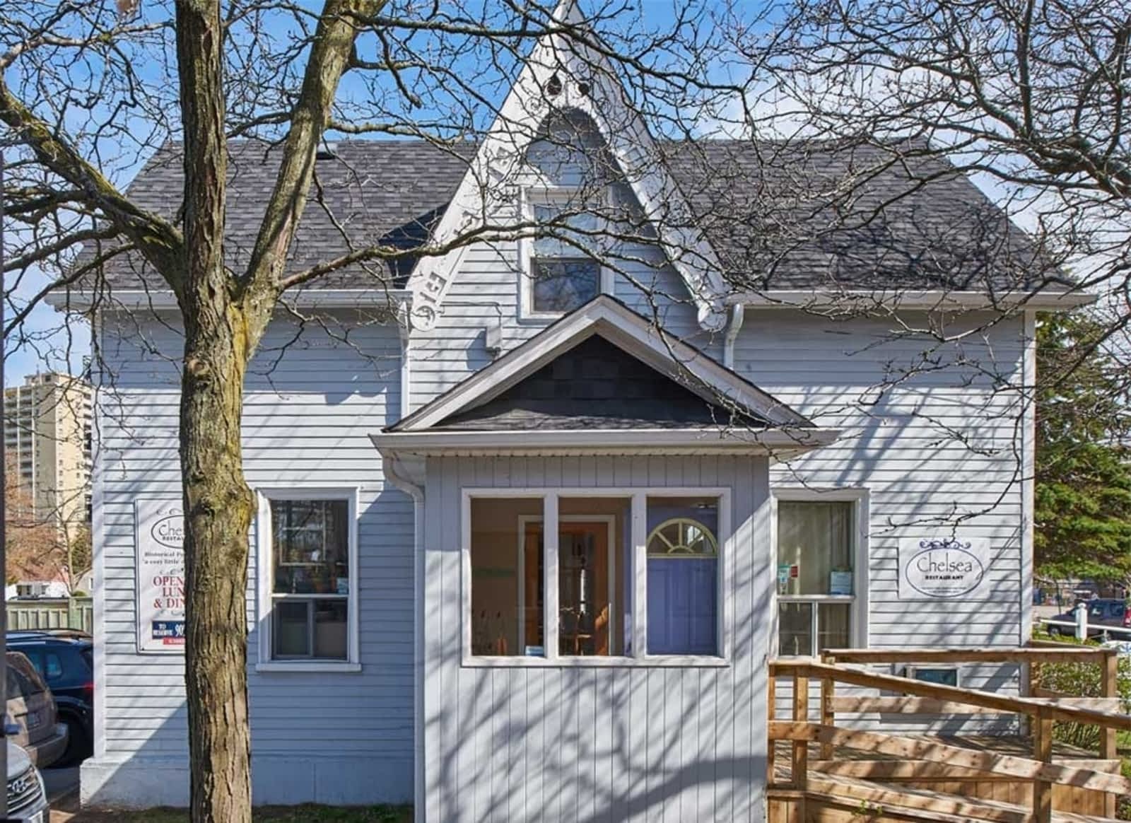 Photo credit: yellowpages.ca