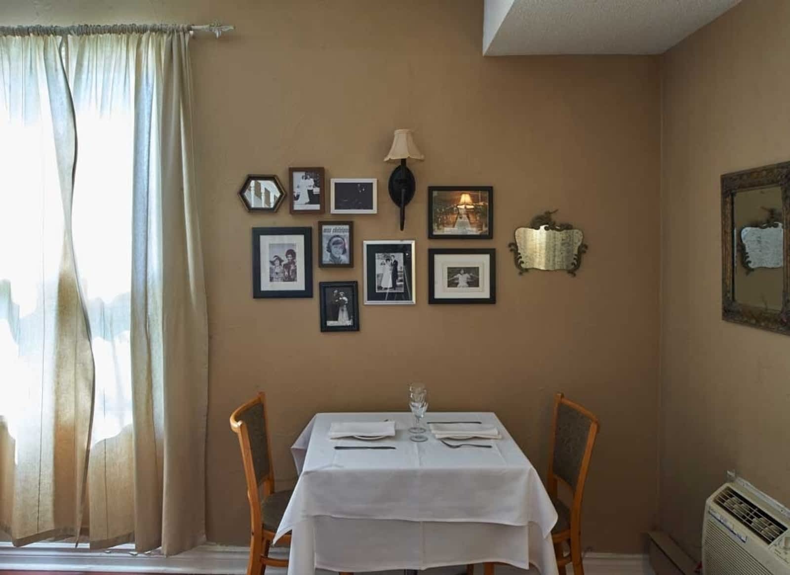 Photo credit: yellowpages.ca