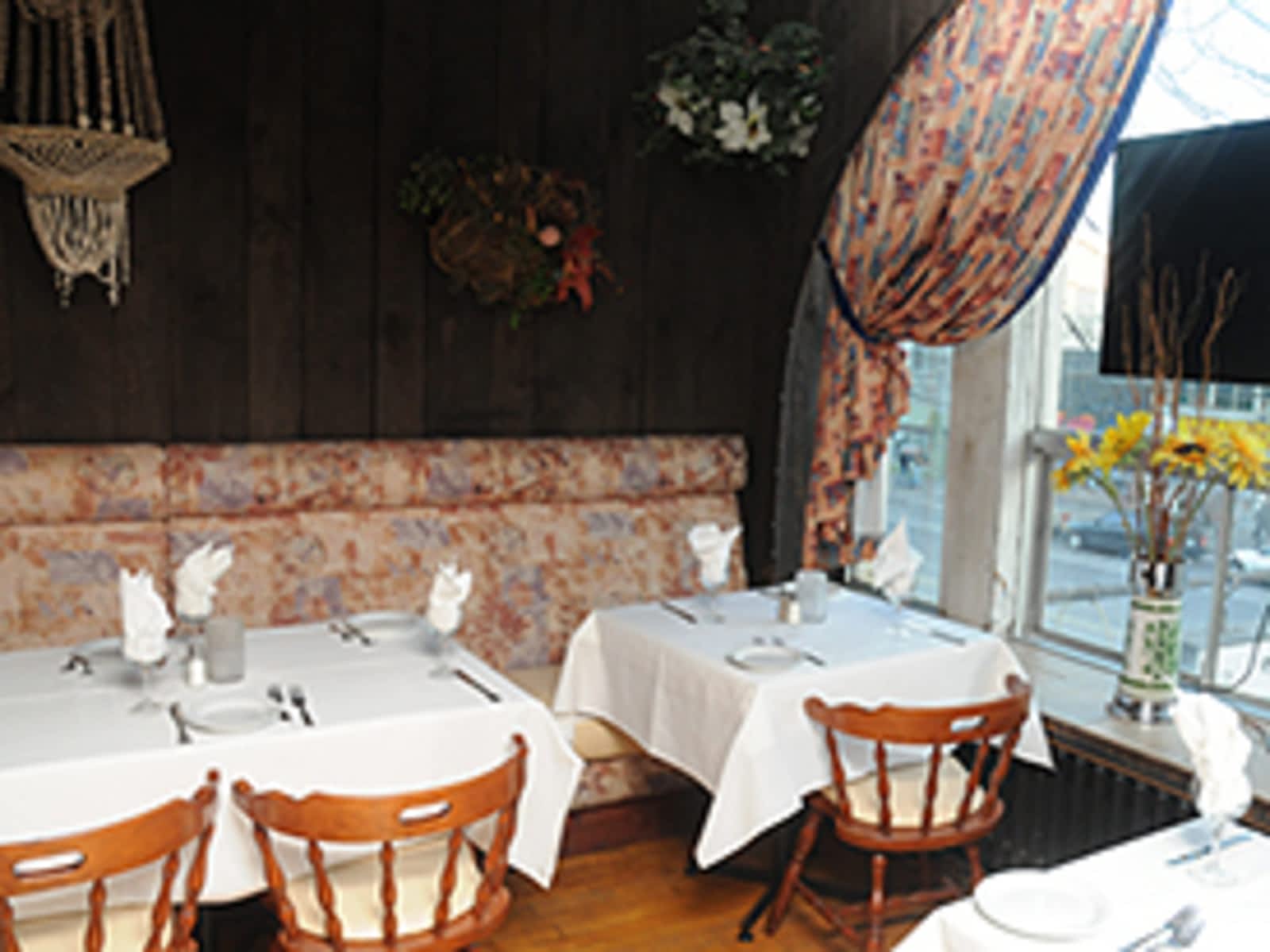 Photo credit: yellowpages.ca