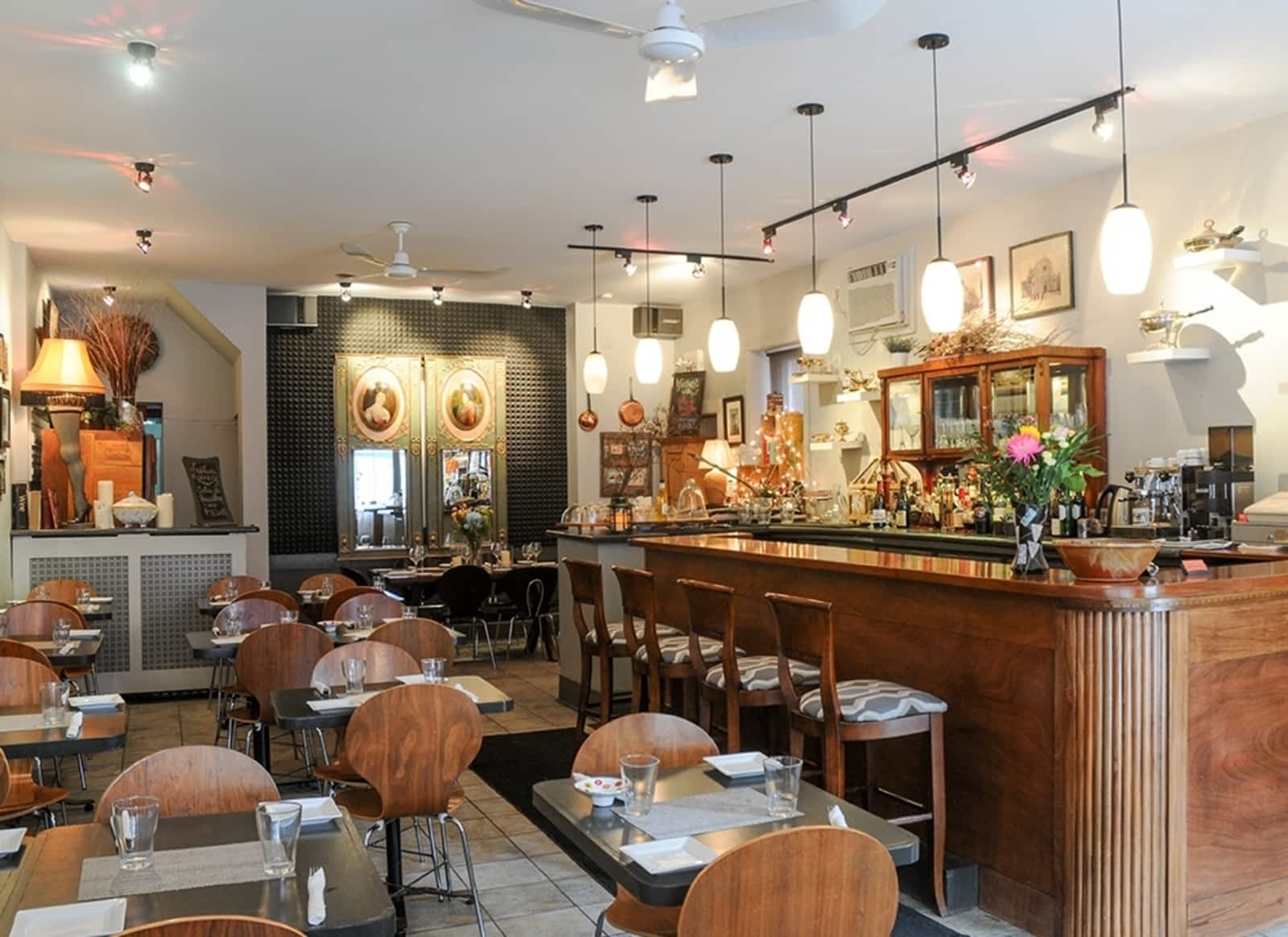 Photo credit: yellowpages.ca