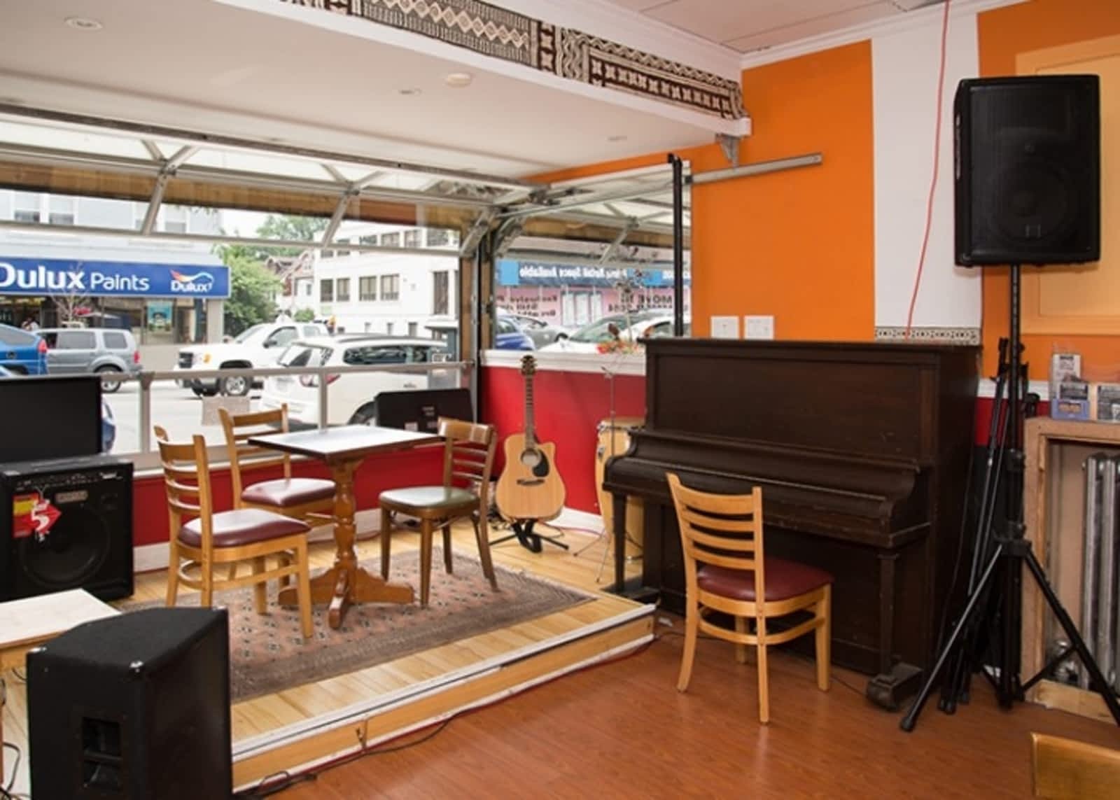 Photo credit: yellowpages.ca
