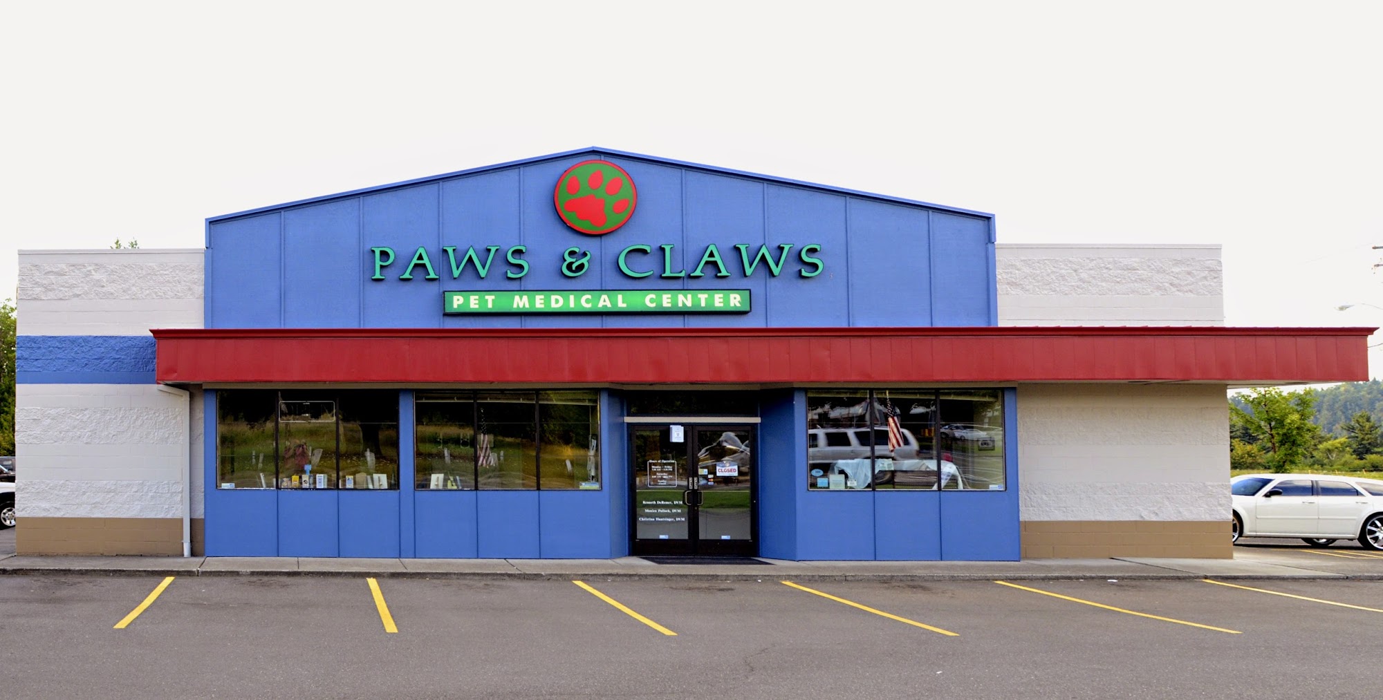 Paws & Claws Pet Medical Center