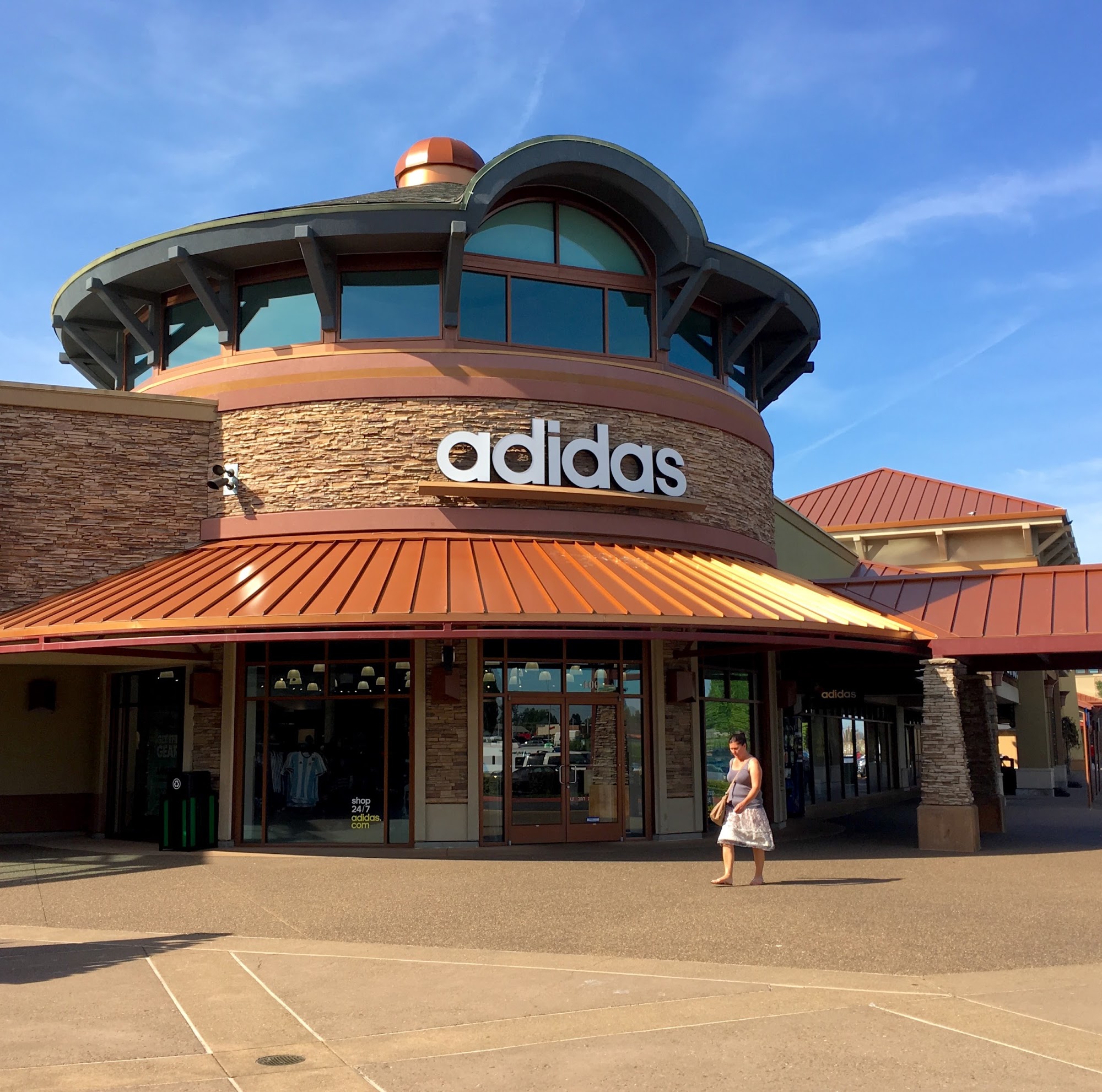 adidas Outlet Store Woodburn