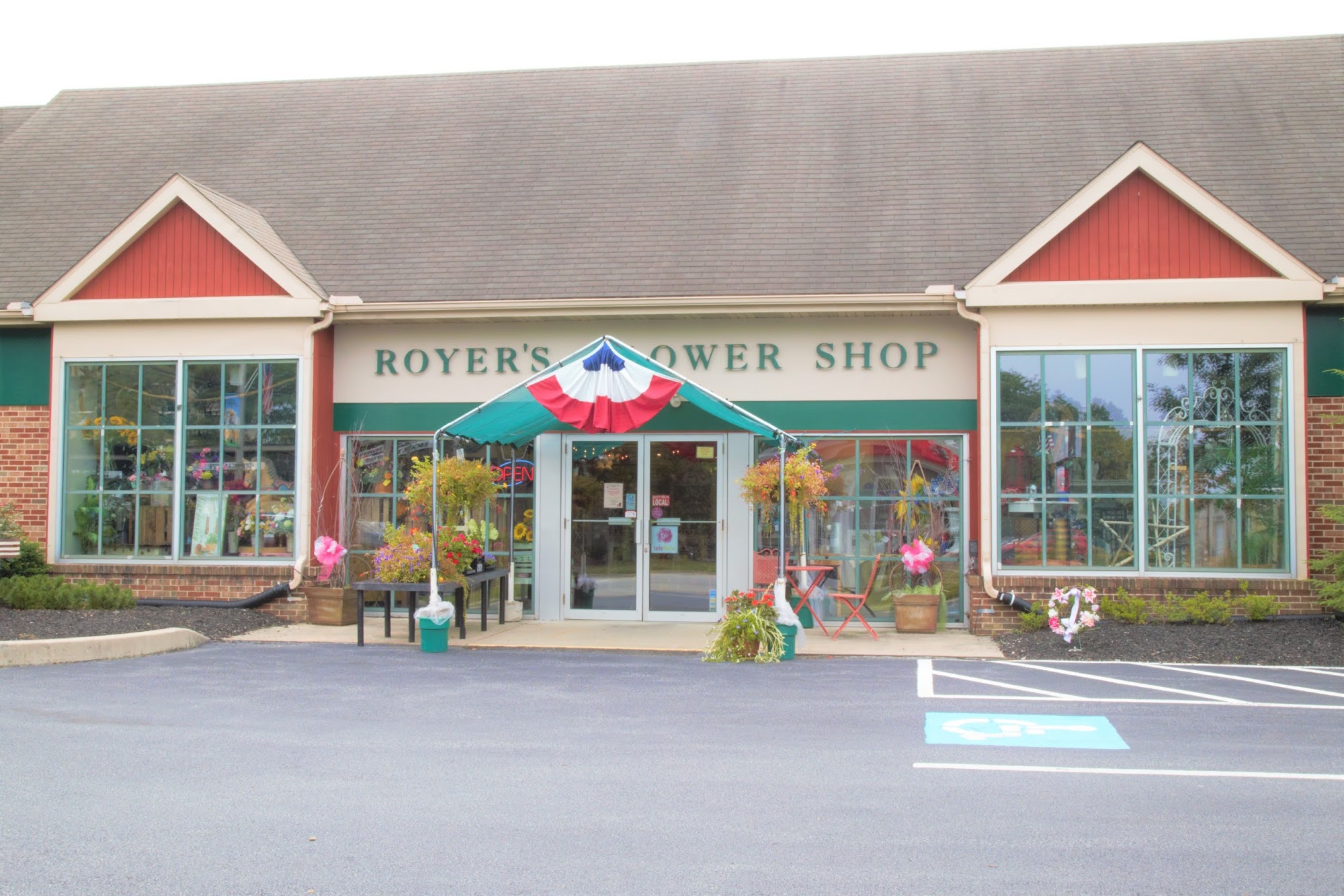 Royer's Flowers & Gifts