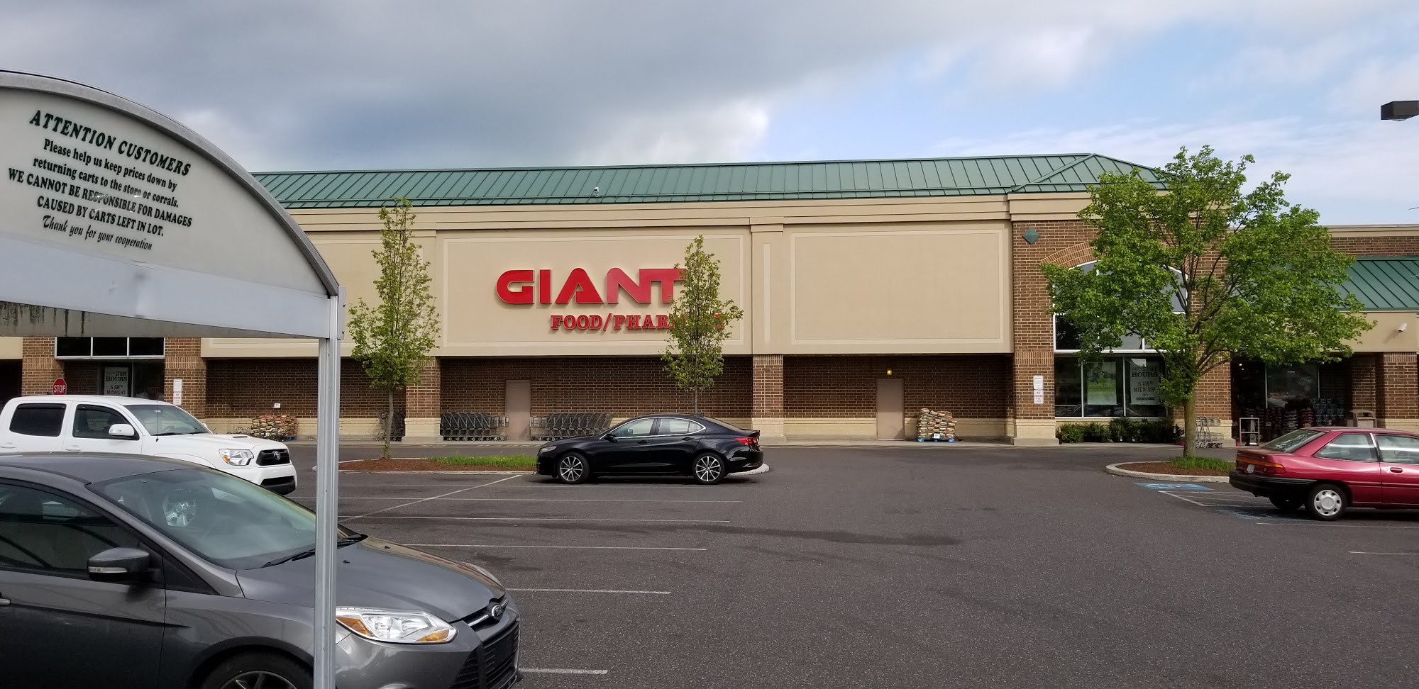 GIANT Food Stores