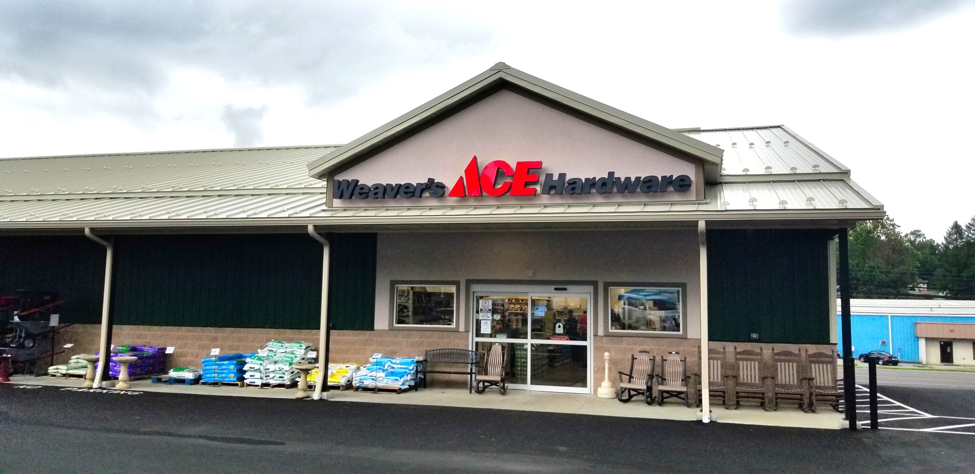 Weaver's Ace Hardware At Sinking Spring
