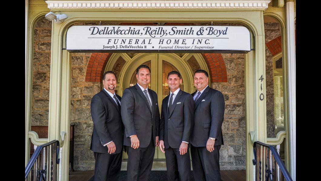 DellaVecchia, Reilly, Smith & Boyd Funeral Home, Inc.