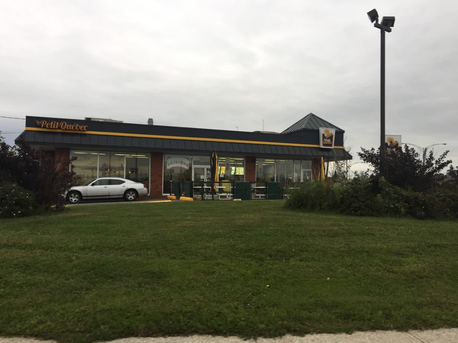 Photo credit: yellowpages.ca