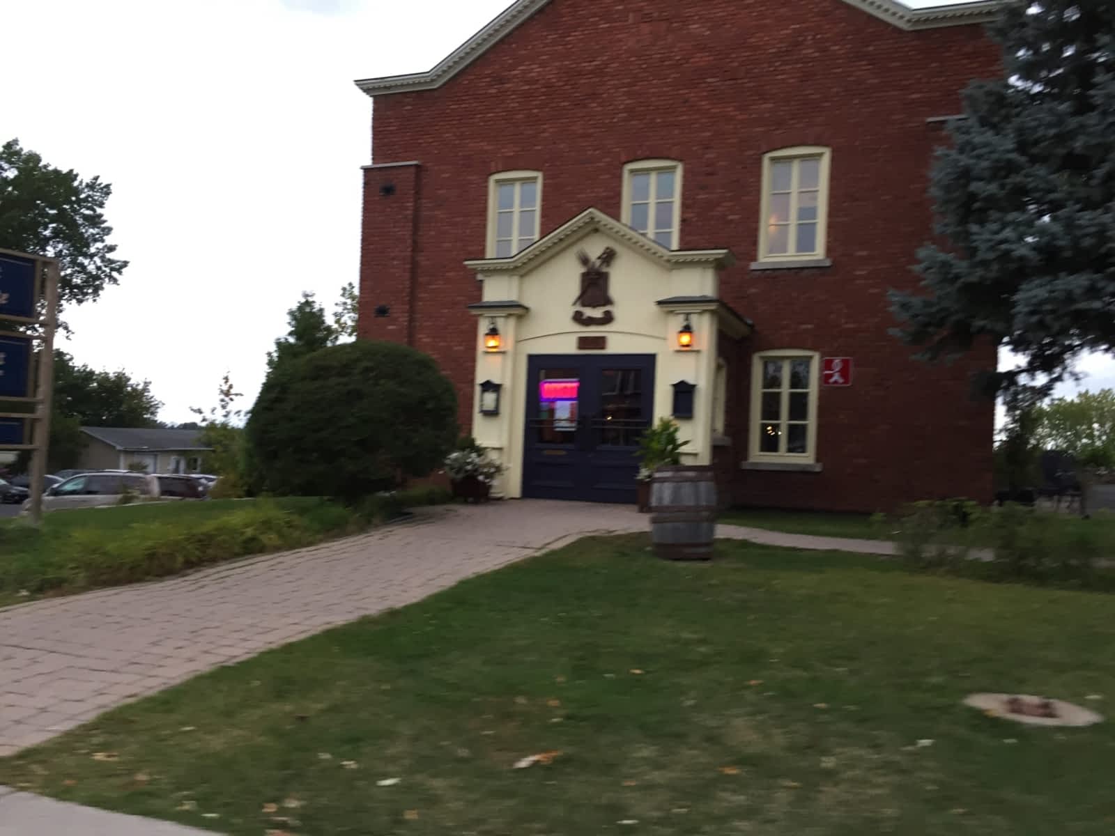 Photo credit: yellowpages.ca