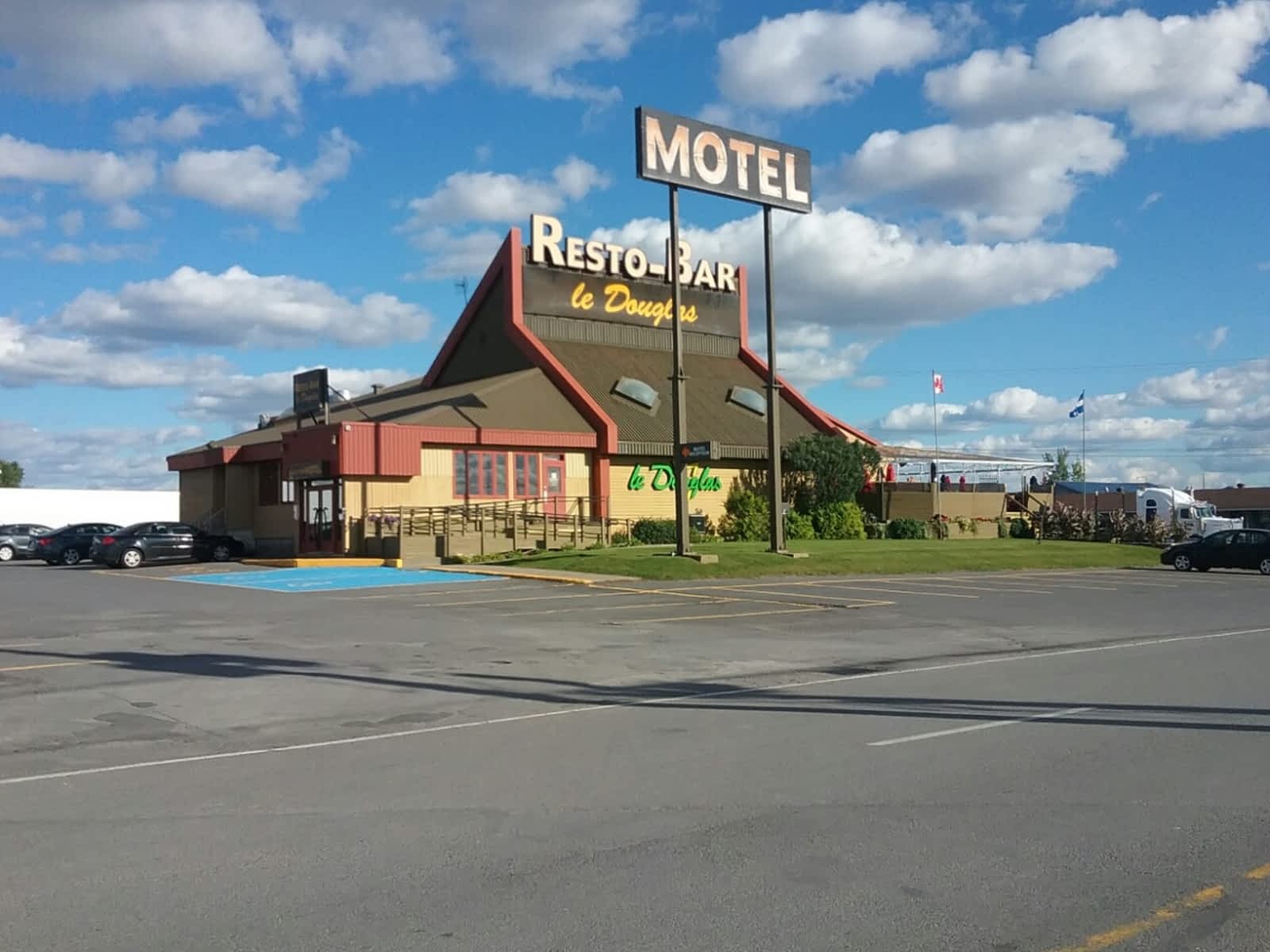 Photo credit: yellowpages.ca