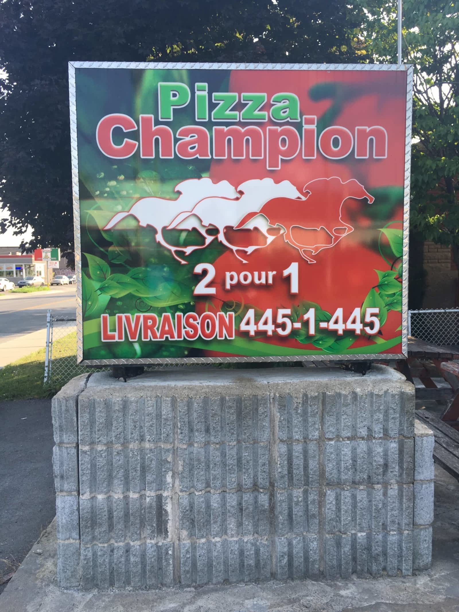 Photo credit: yellowpages.ca