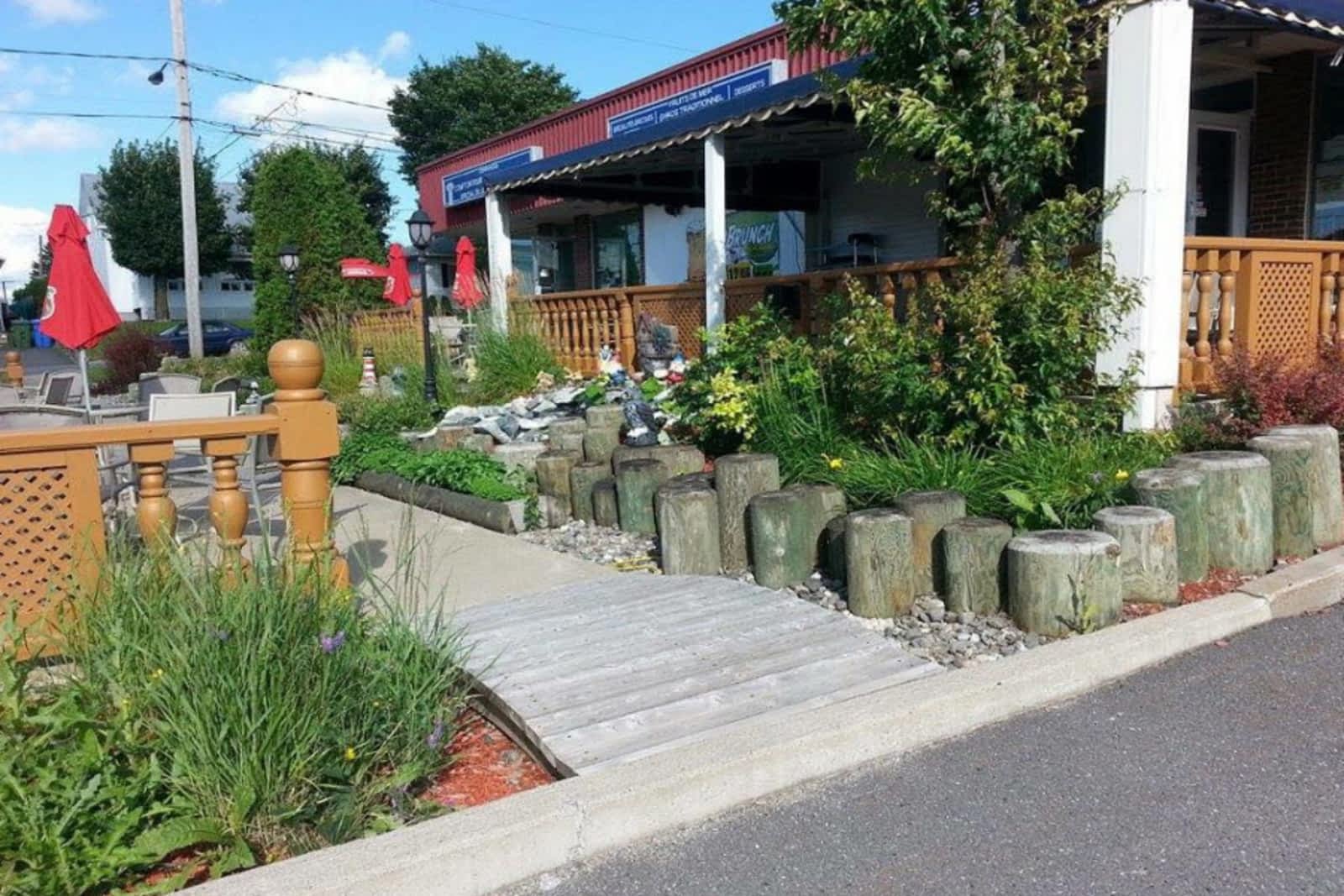 Photo credit: yellowpages.ca