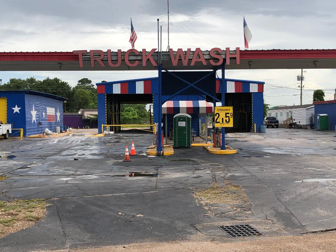 U.S.A. Truck Stop/Wash