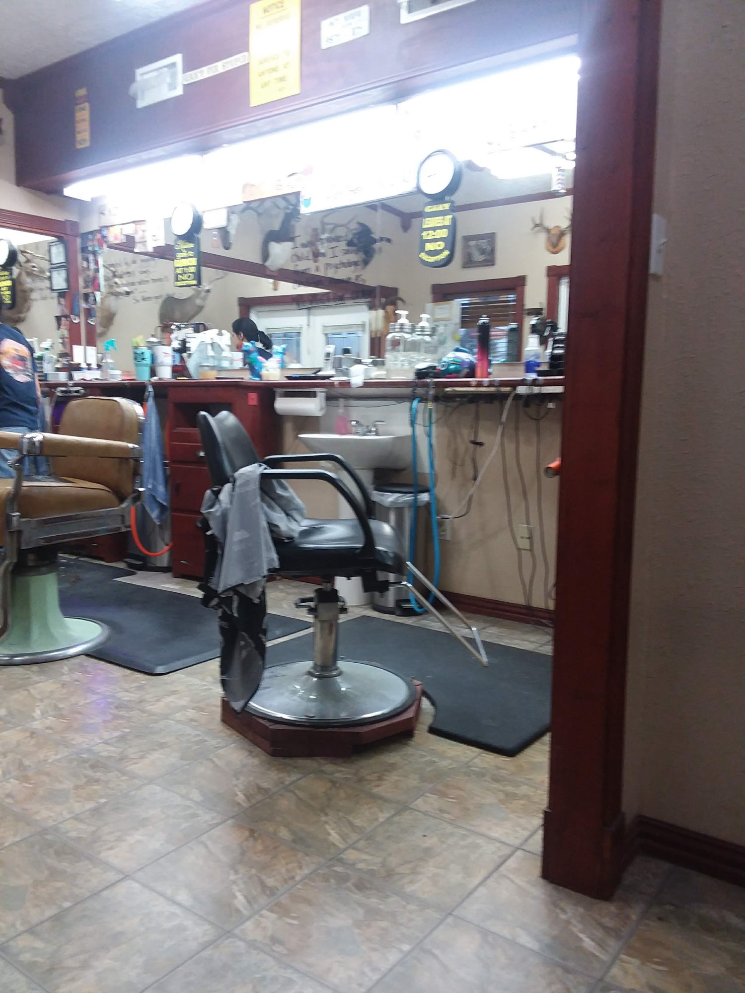 Gary's Barber Shop