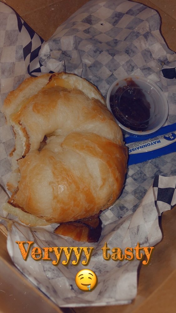 Vernele’s New Orleans Bakery & Cafe, Conroe,TX 330a N Main St, Conroe