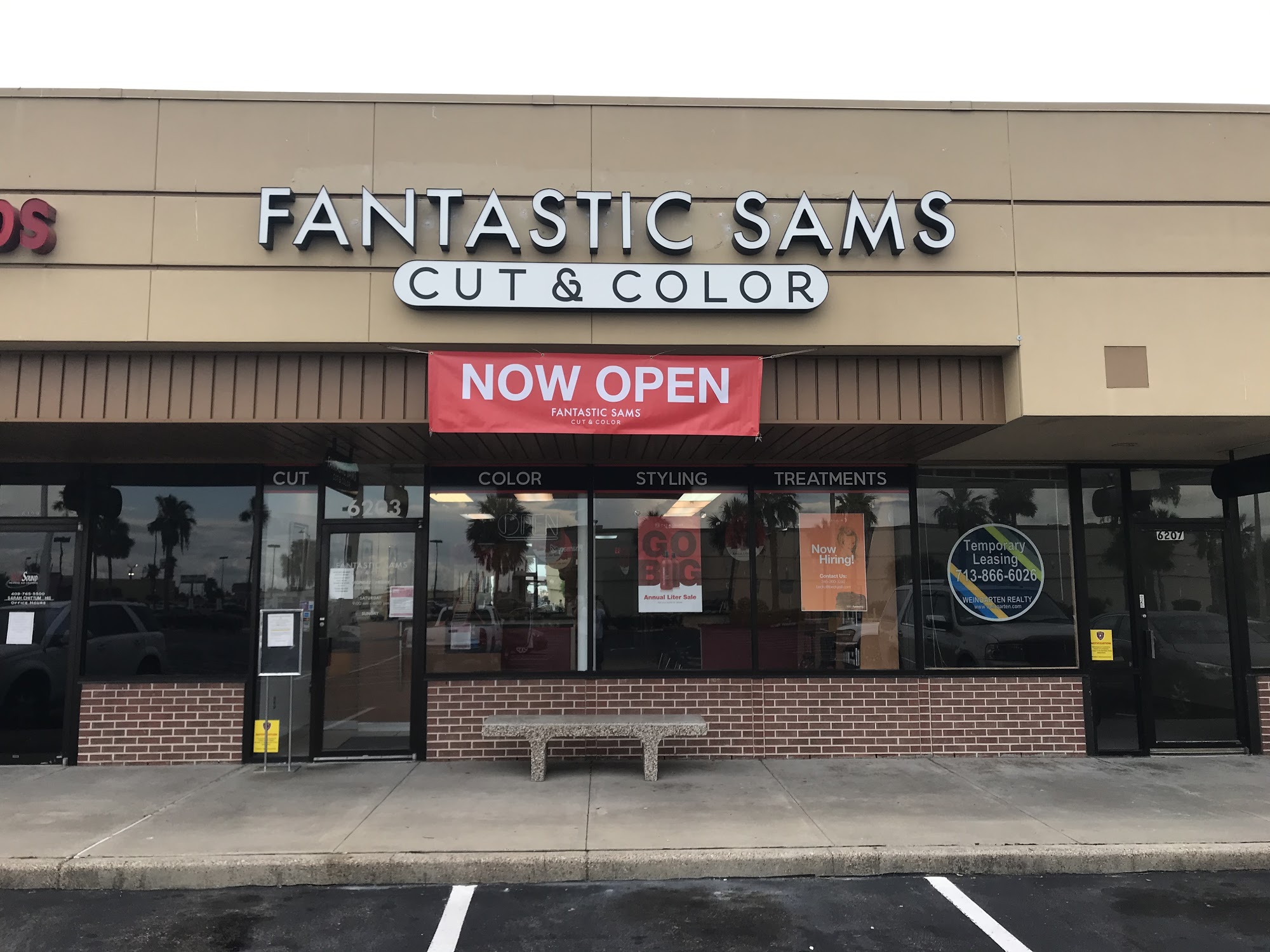 Fantastic Sams Cut And Color - 8y9j8xm