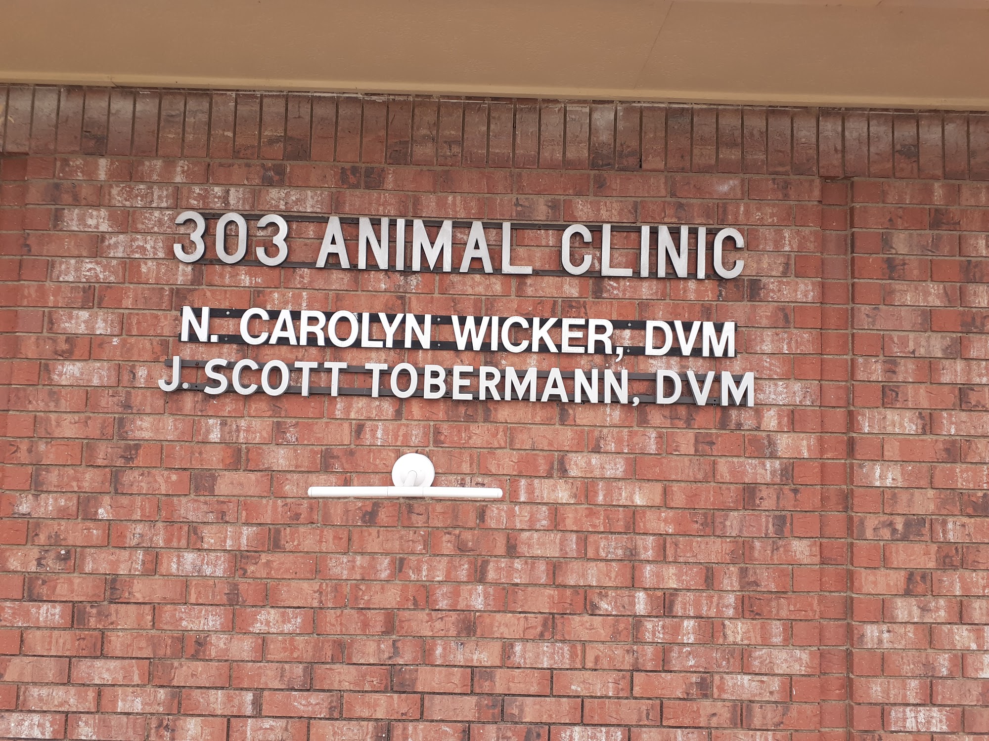 303 Animal Clinic