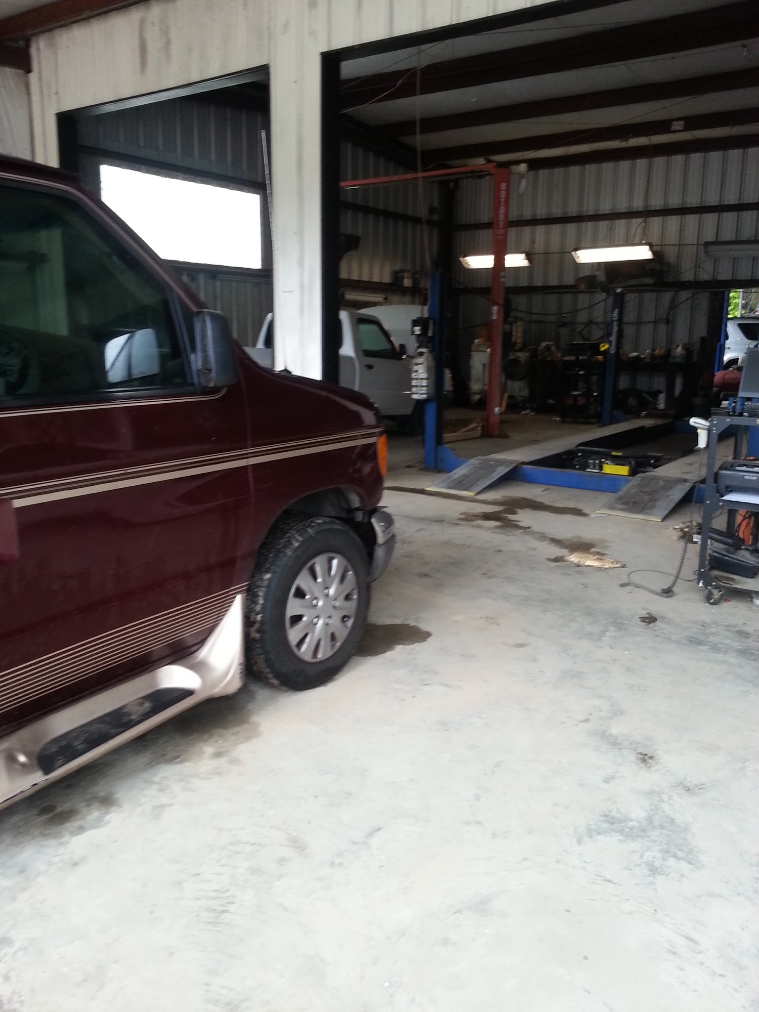 Guy's Auto Repair And Tire Service