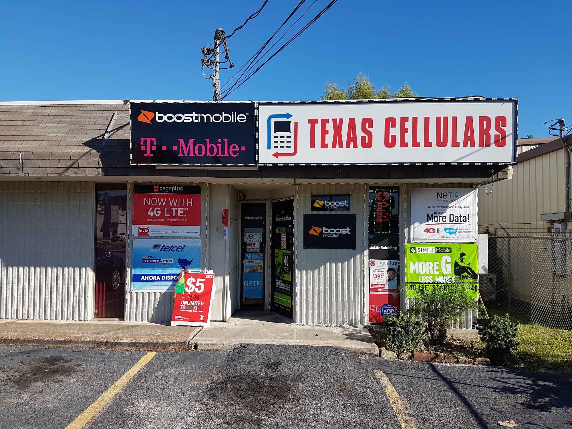 Texas Cellulars Spring Wireless Retailer