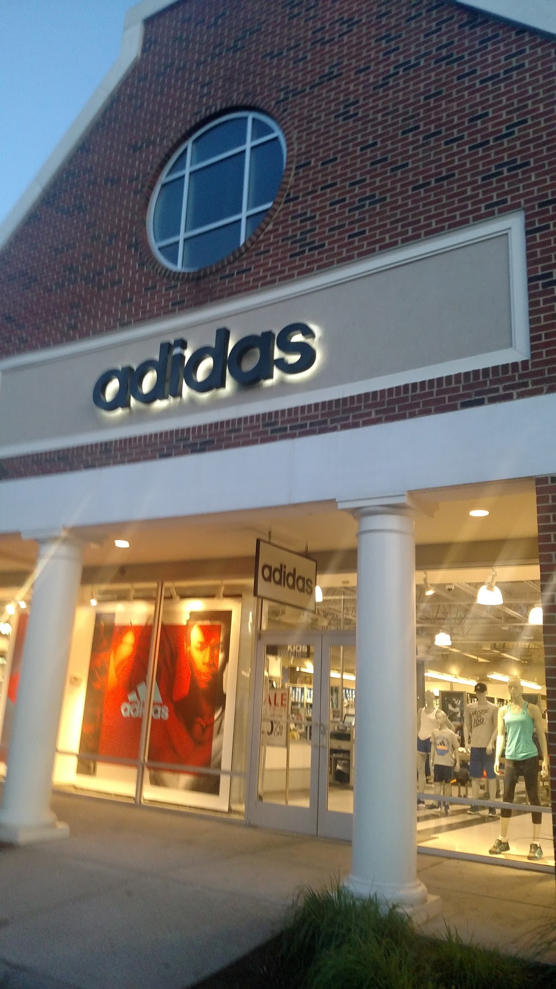 adidas Outlet Store Williamsburg