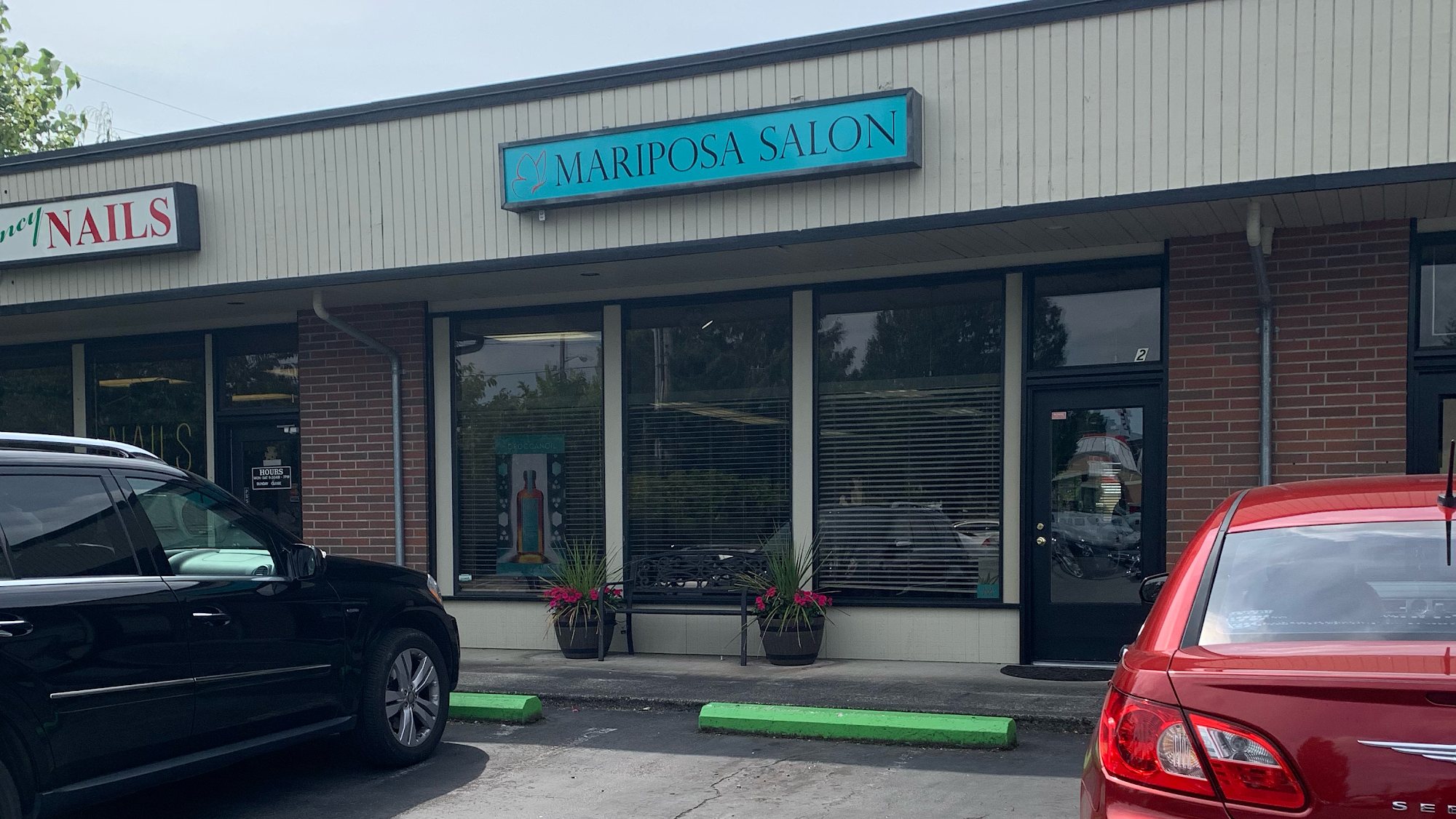 Mariposa Salon