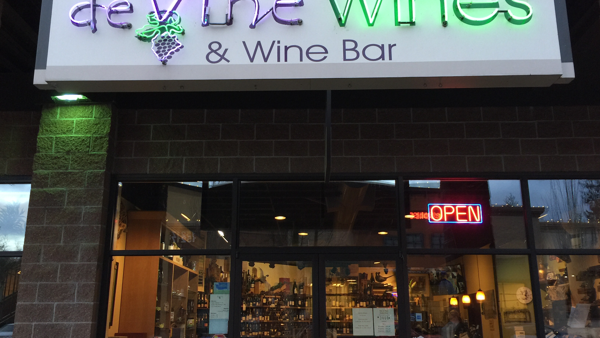 DeVine Wines & Wine Bar