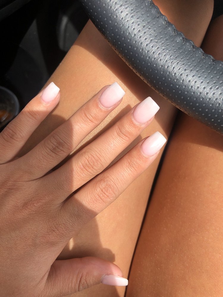 Mimi's Nails