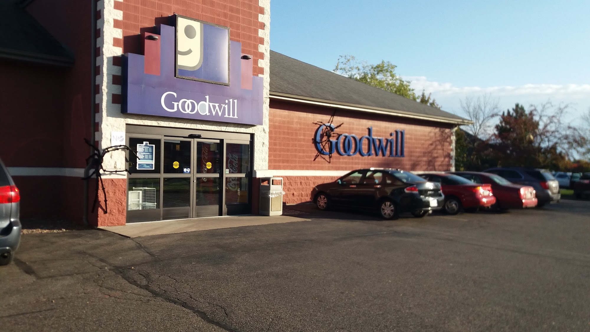 Menomonie Goodwill Retail Store and Training Center